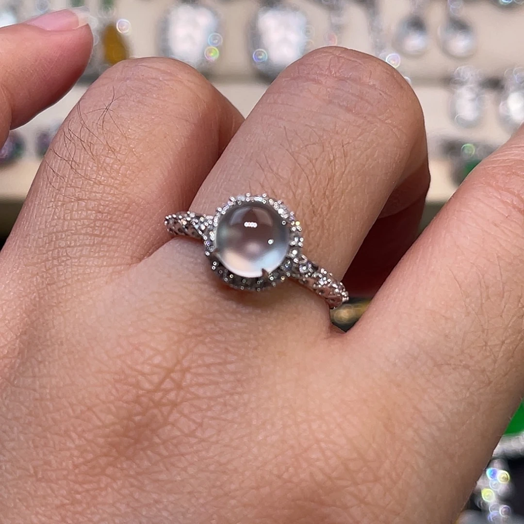 翡翠18K金镶嵌戒指玻璃种冰蛋