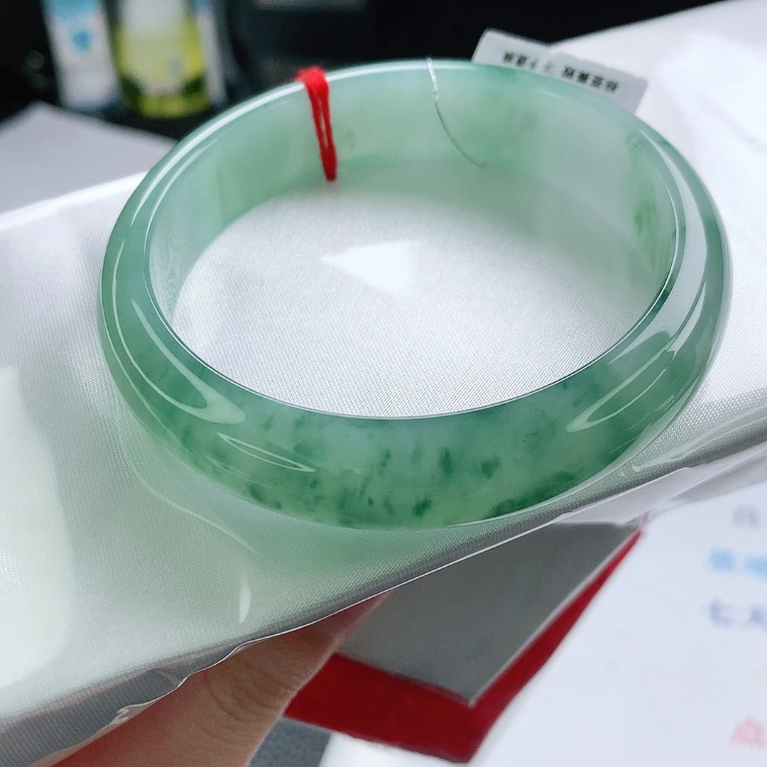 翡翠未镶嵌手镯58圈