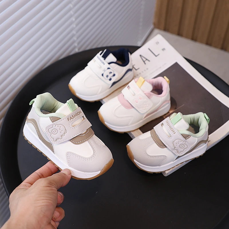 春秋男女宝学步鞋婴儿鞋子机能鞋软底运动鞋秋冬女童单鞋皮面1岁2