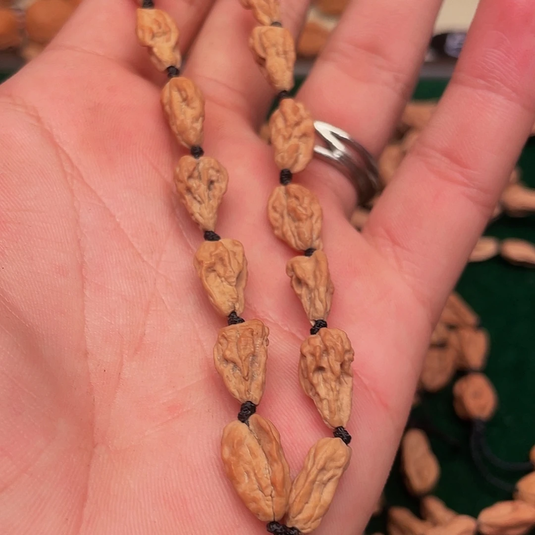 B***…文玩核桃吊坠异性