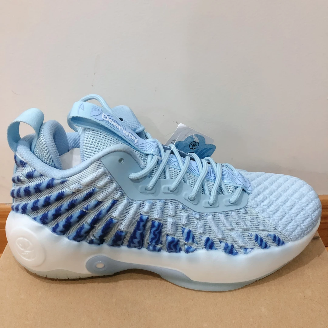 40.41码dejia高品质断码防滑低帮篮球鞋