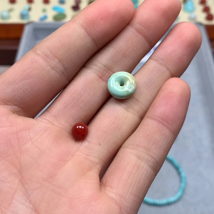 南红玛瑙配饰未镶嵌