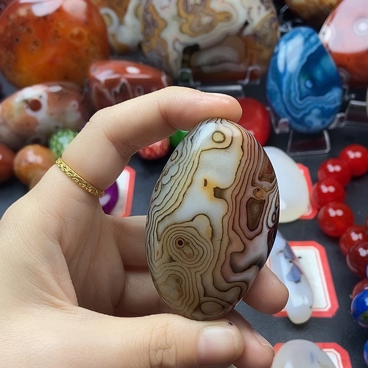 用***8玛瑙/玉髓未镶嵌珠宝奇石