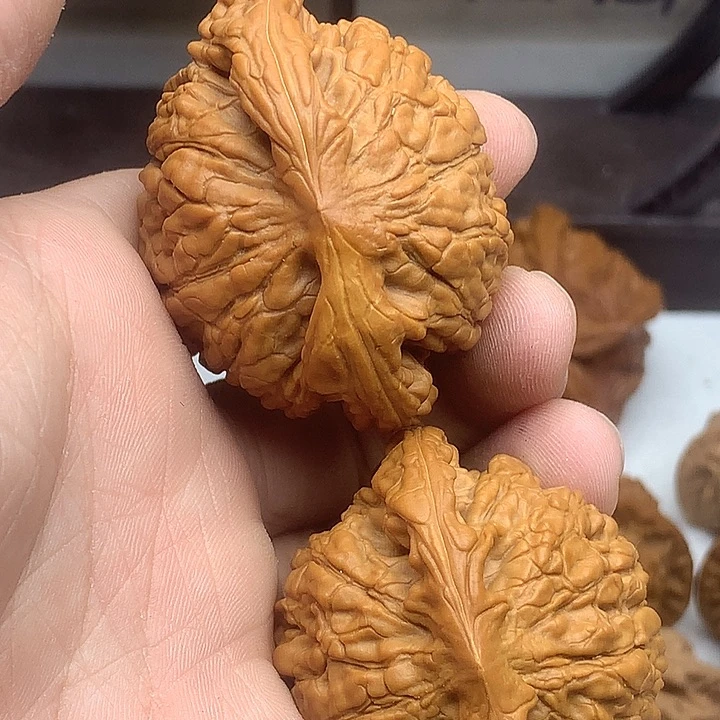 快***^文玩核桃吊坠龙鼎