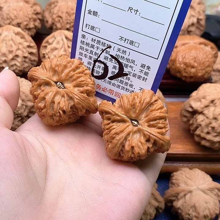 桃核吊坠南疆石狮子头41