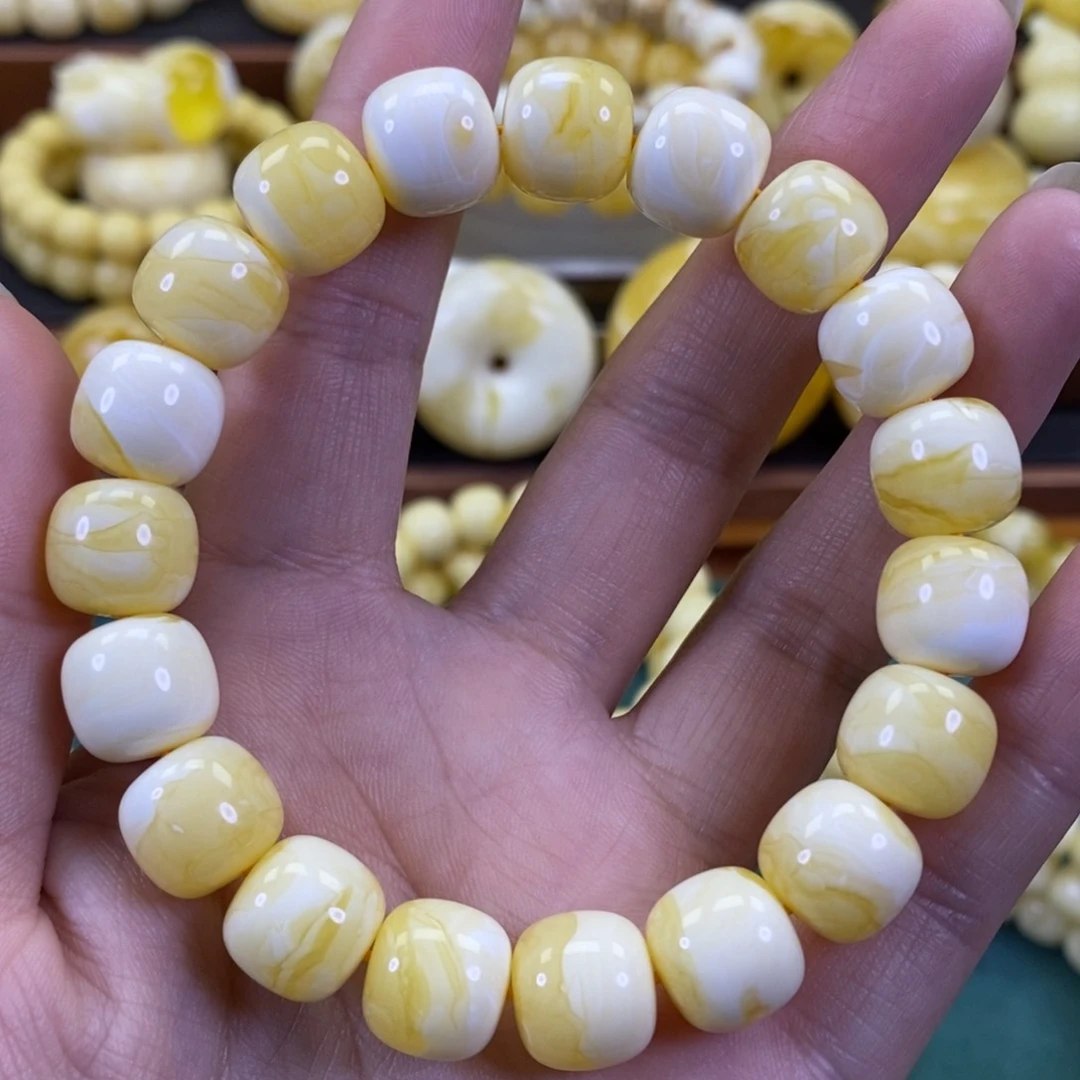 琥珀裸石未镶嵌同料焦皮手串