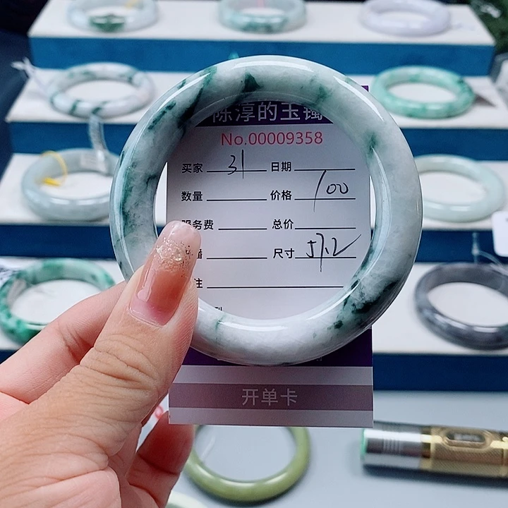 翡翠未镶嵌手镯翡翠