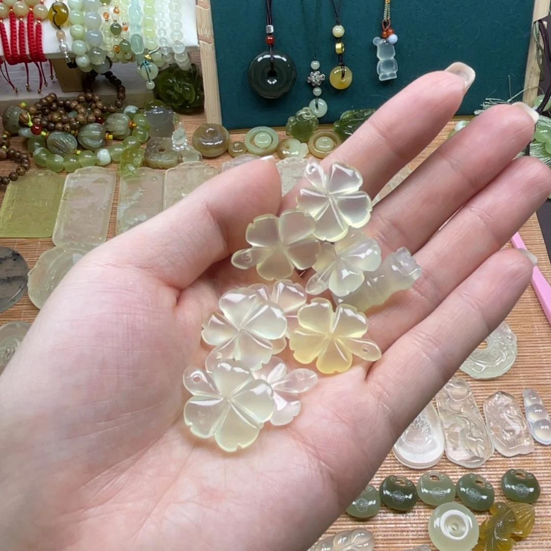 蛇纹石玉未镶嵌颈饰多样性随机发一