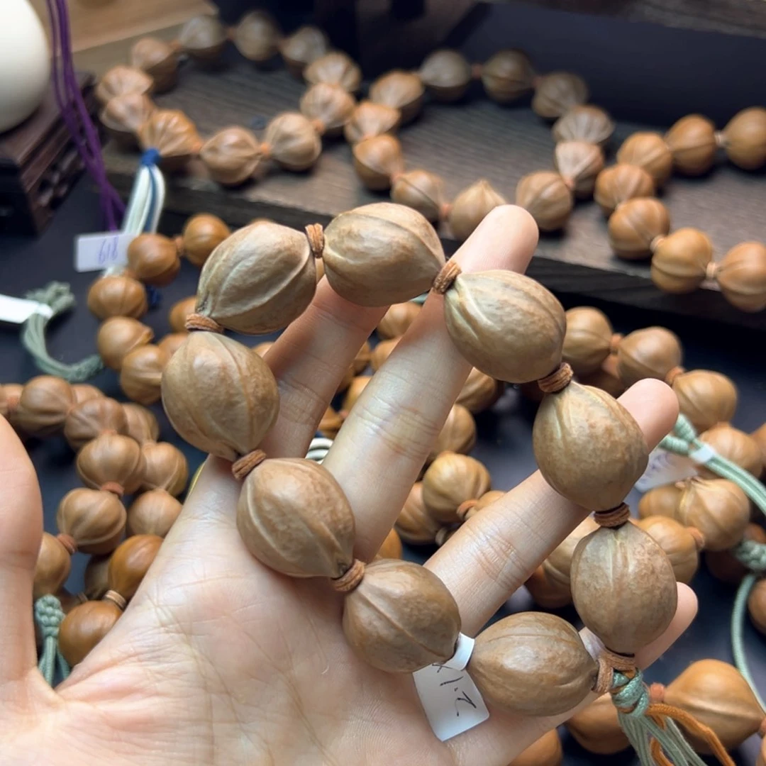 手串橄榄核聿**记2127