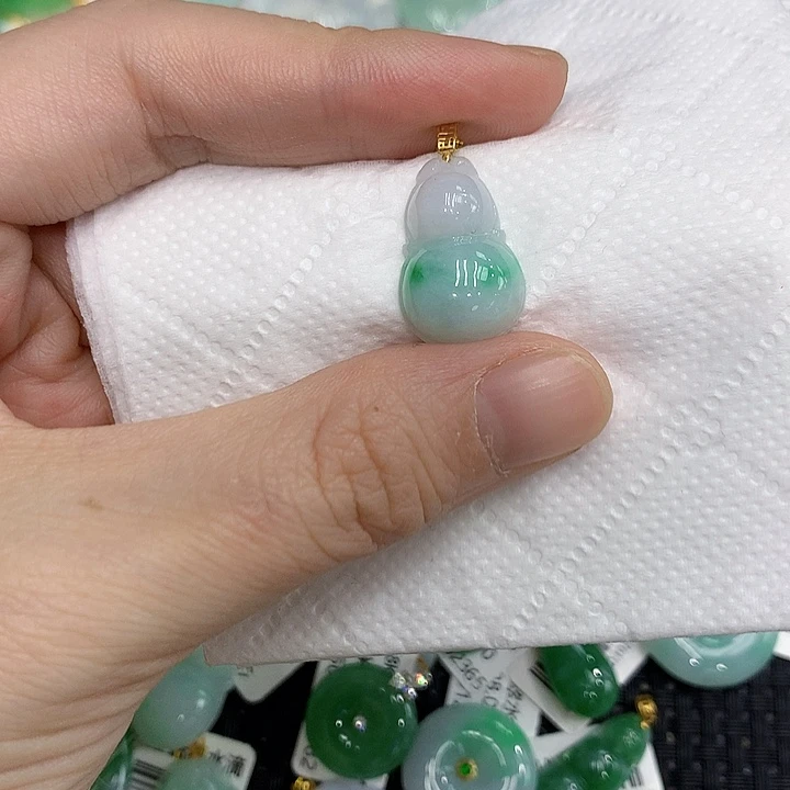 颈饰18K金镶嵌翡翠123456788999