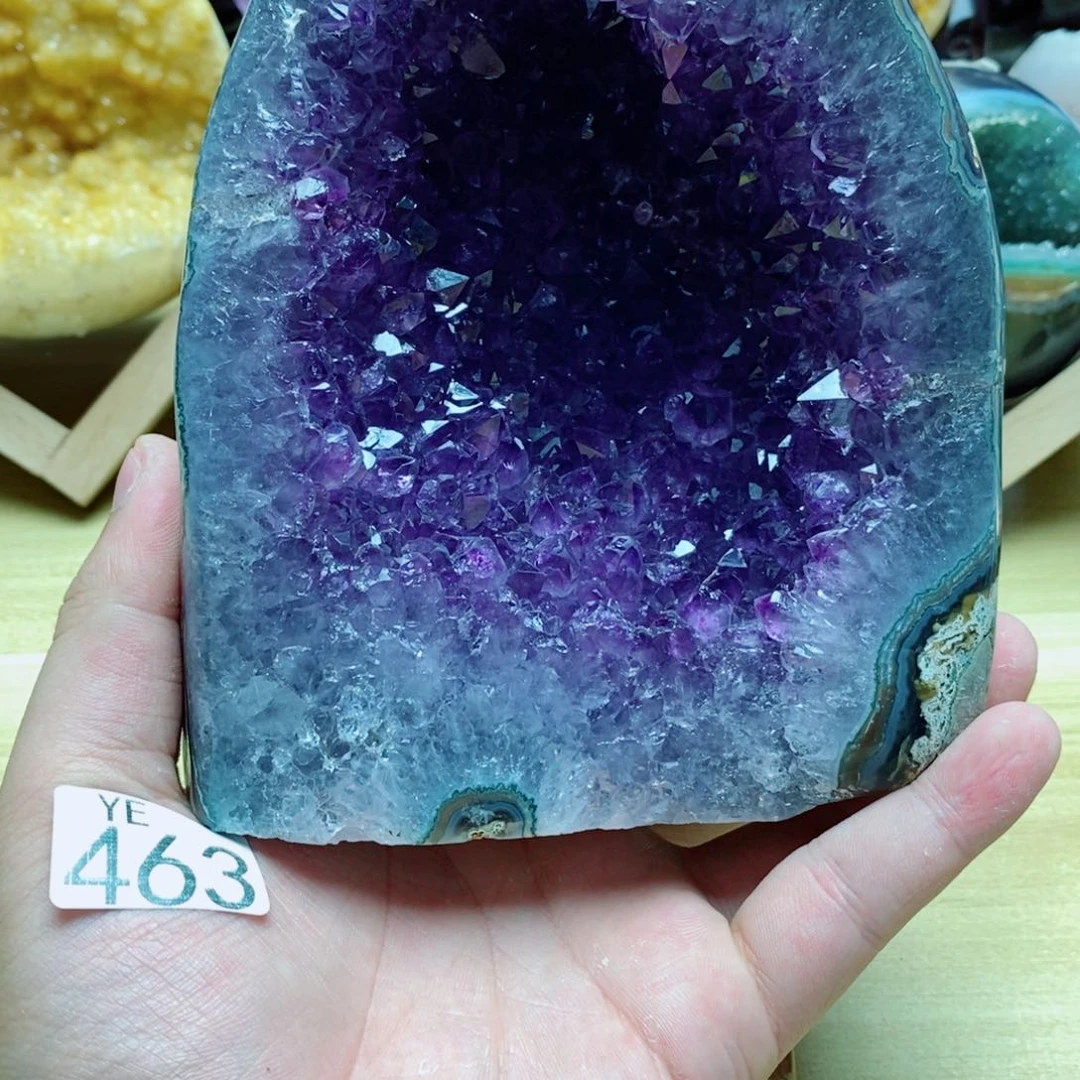 未镶嵌水晶大型摆件（非配饰）