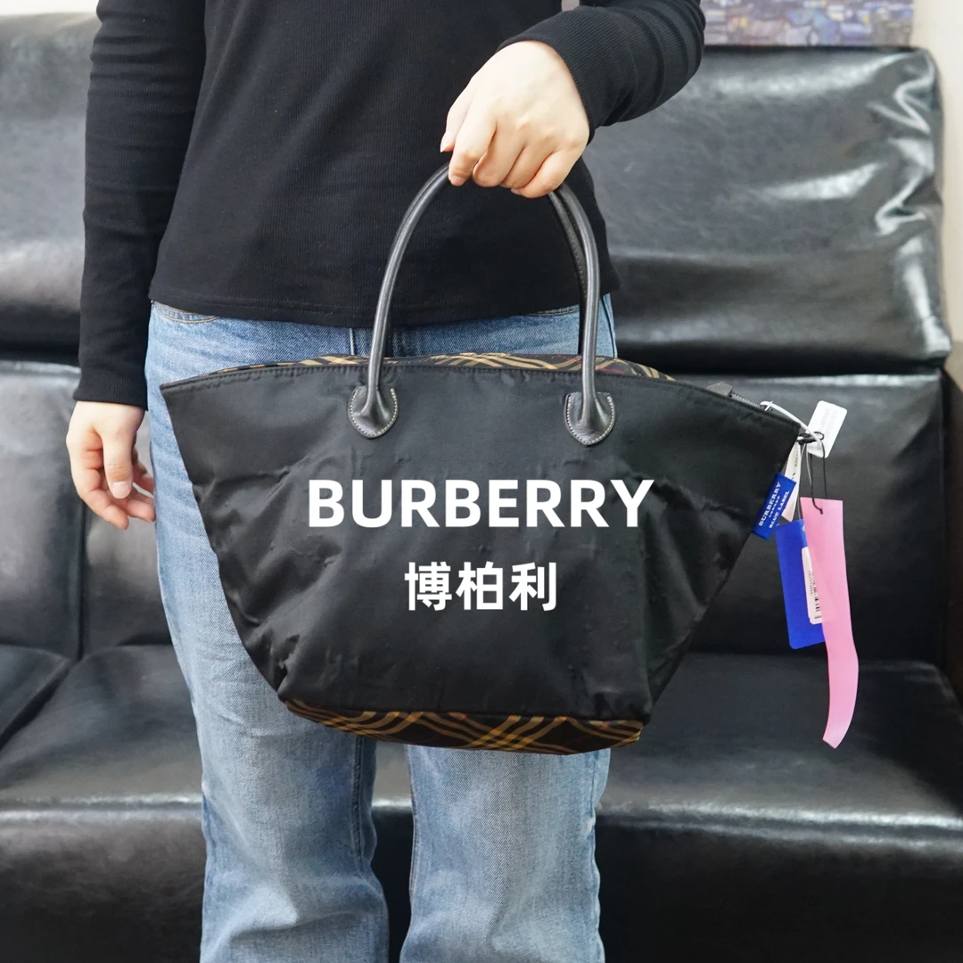 95新 BURBERRY/博柏利 巴宝莉/黑色单肩包/FYJJ02514866/4866