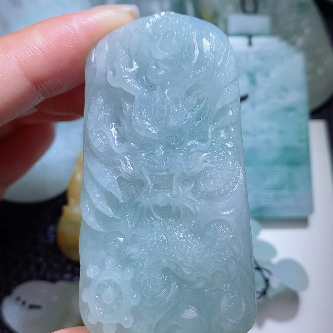 未镶嵌定制翡翠毛货付款后确认抛光