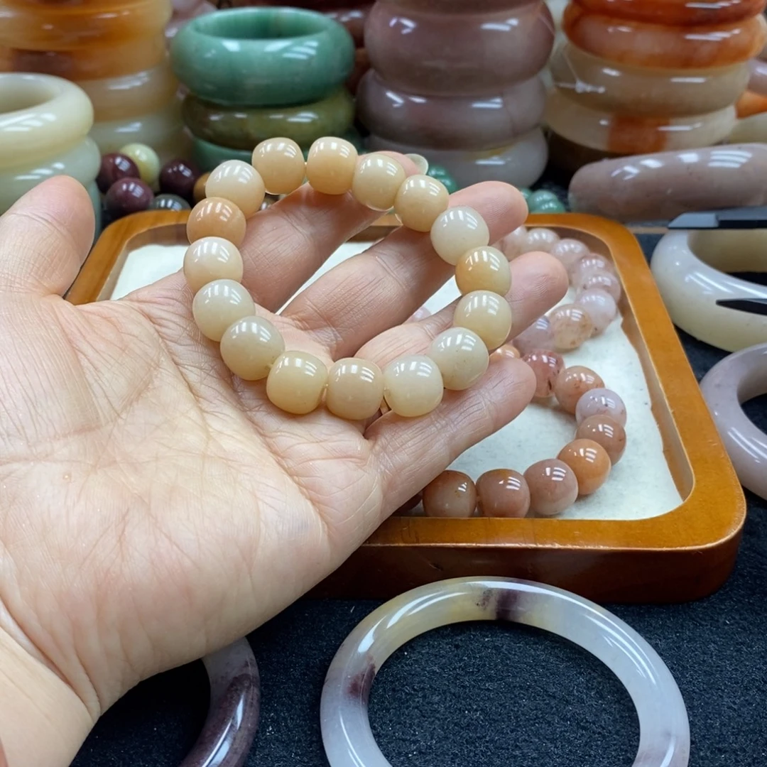 石英质玉未镶嵌手镯