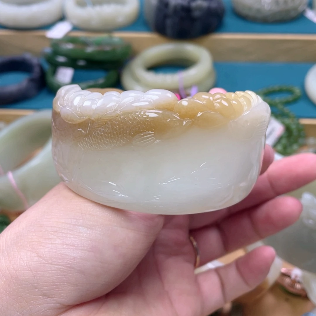 和田玉手镯未镶嵌马*梅