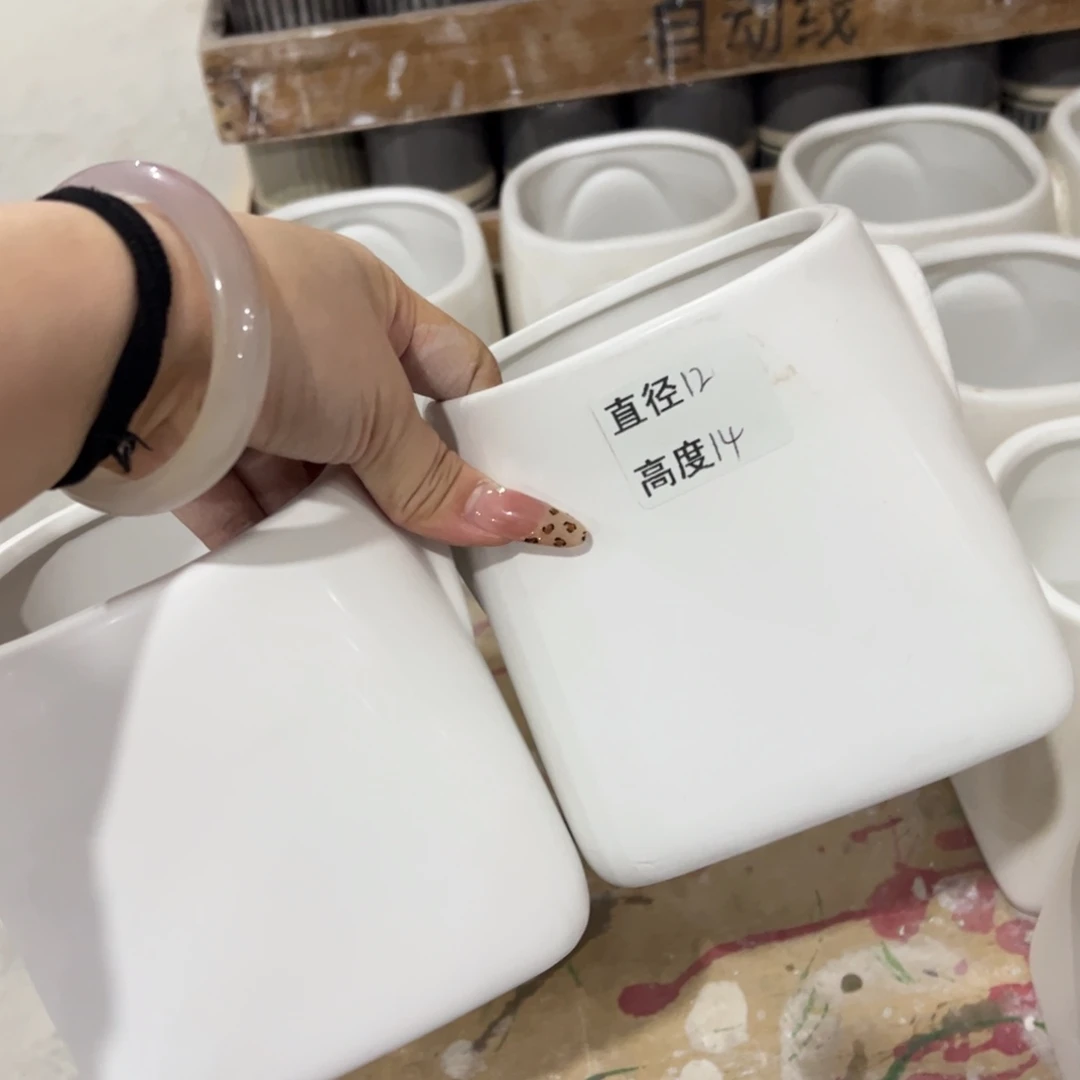 有孔陶瓷花盆，满10米包邮发货