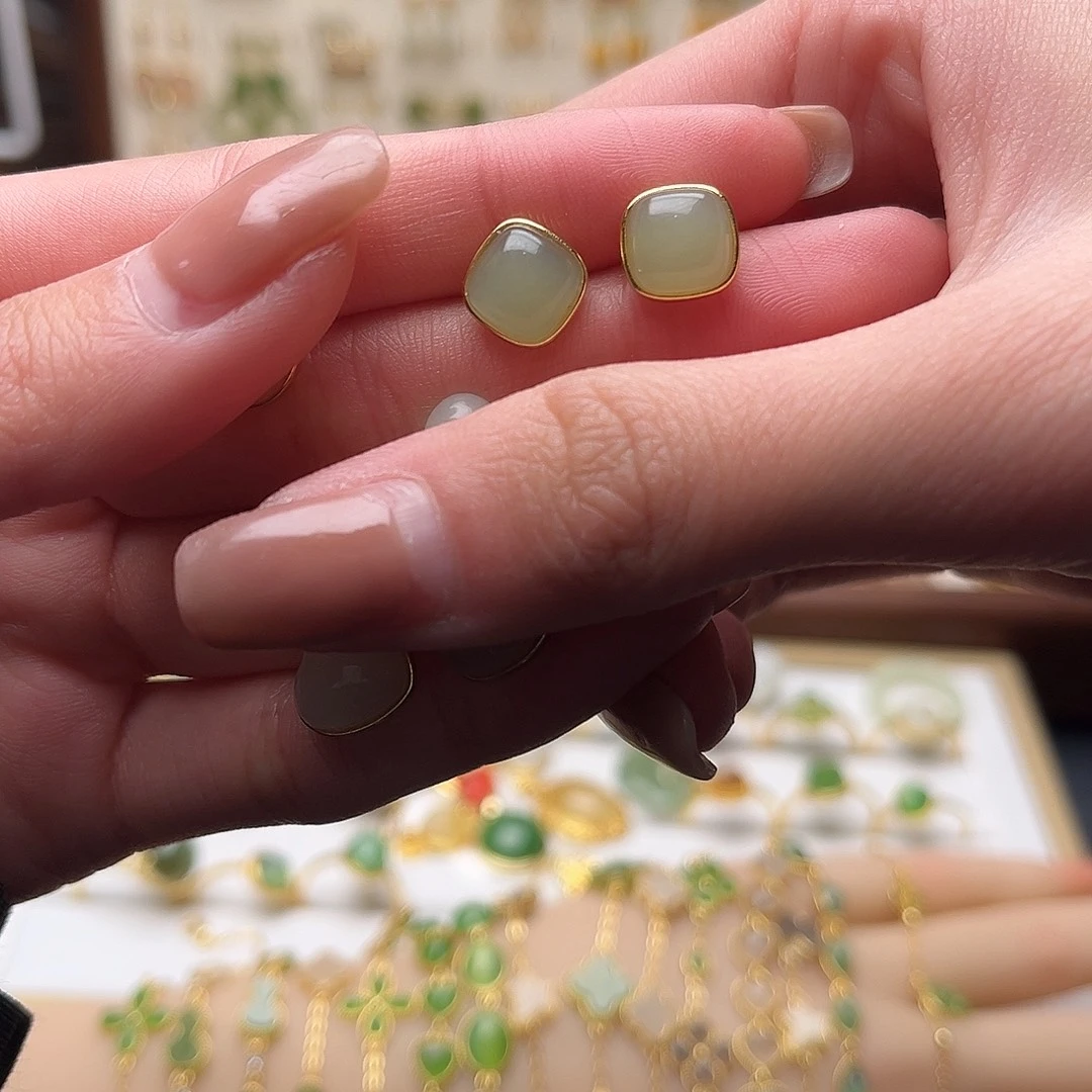 和田玉银S925镀金镶嵌耳饰