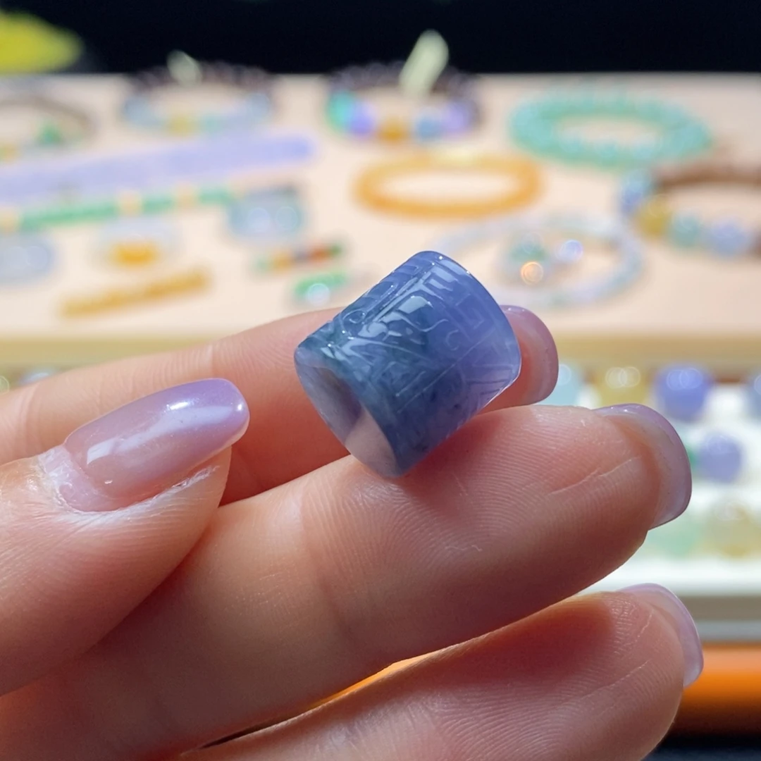 翡翠未镶嵌颈饰浓紫飘花桶珠