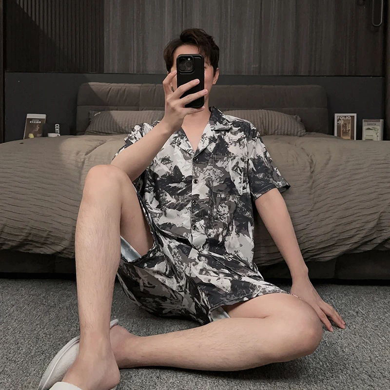 2025新款男士冰丝睡衣短袖短裤可外穿高级感国风水墨画家居服套装