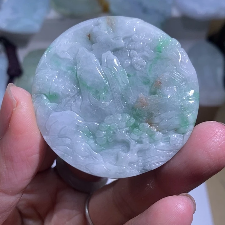 【闪购商品】颈饰未镶嵌翡翠山水