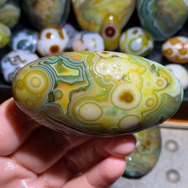 未镶嵌玛瑙/玉髓珠宝半成品140