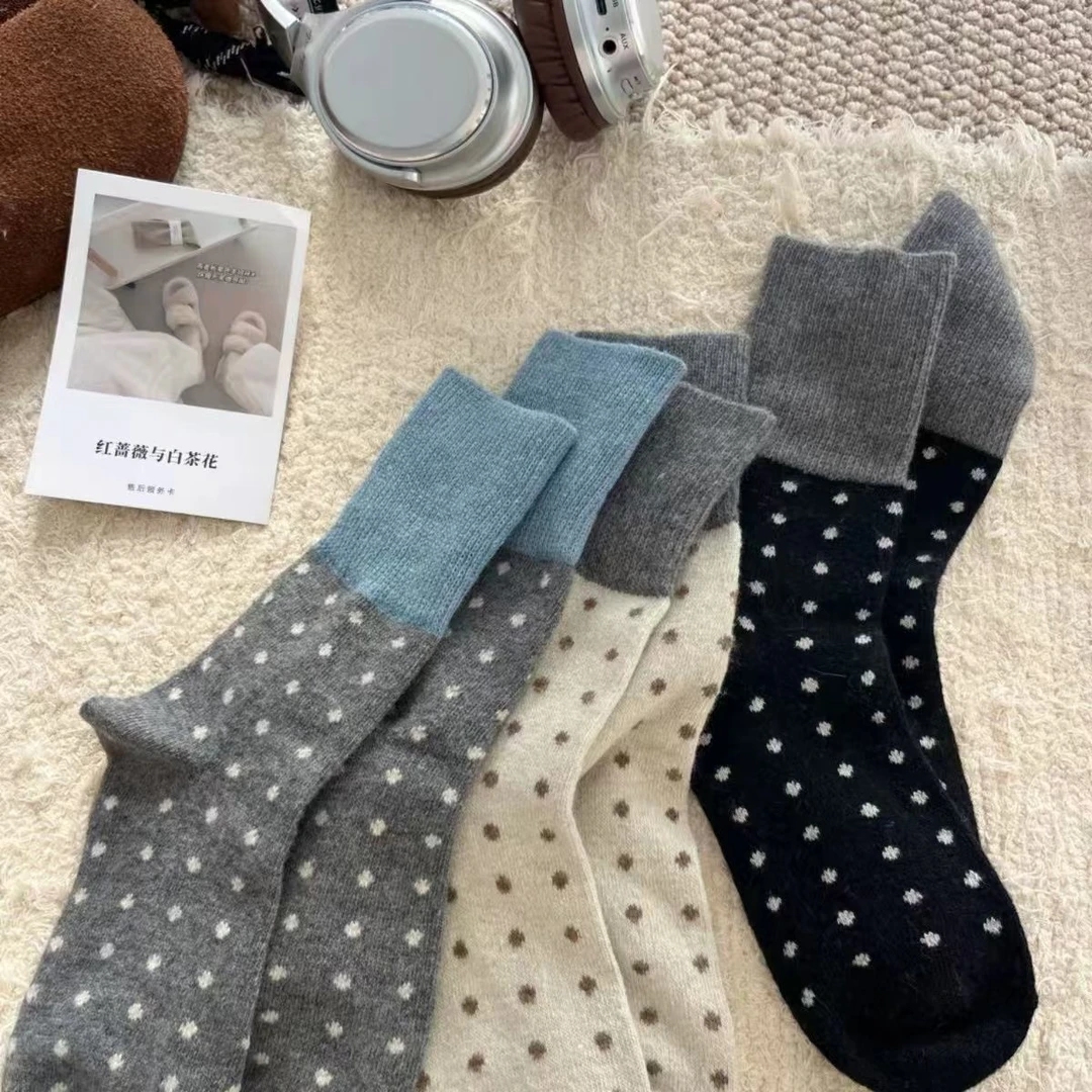秋冬季舒适波点圆点日系复古袜子高级感拼色螺口堆堆撞色中筒袜女