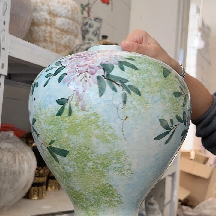 景德镇陶瓷花瓶工厂