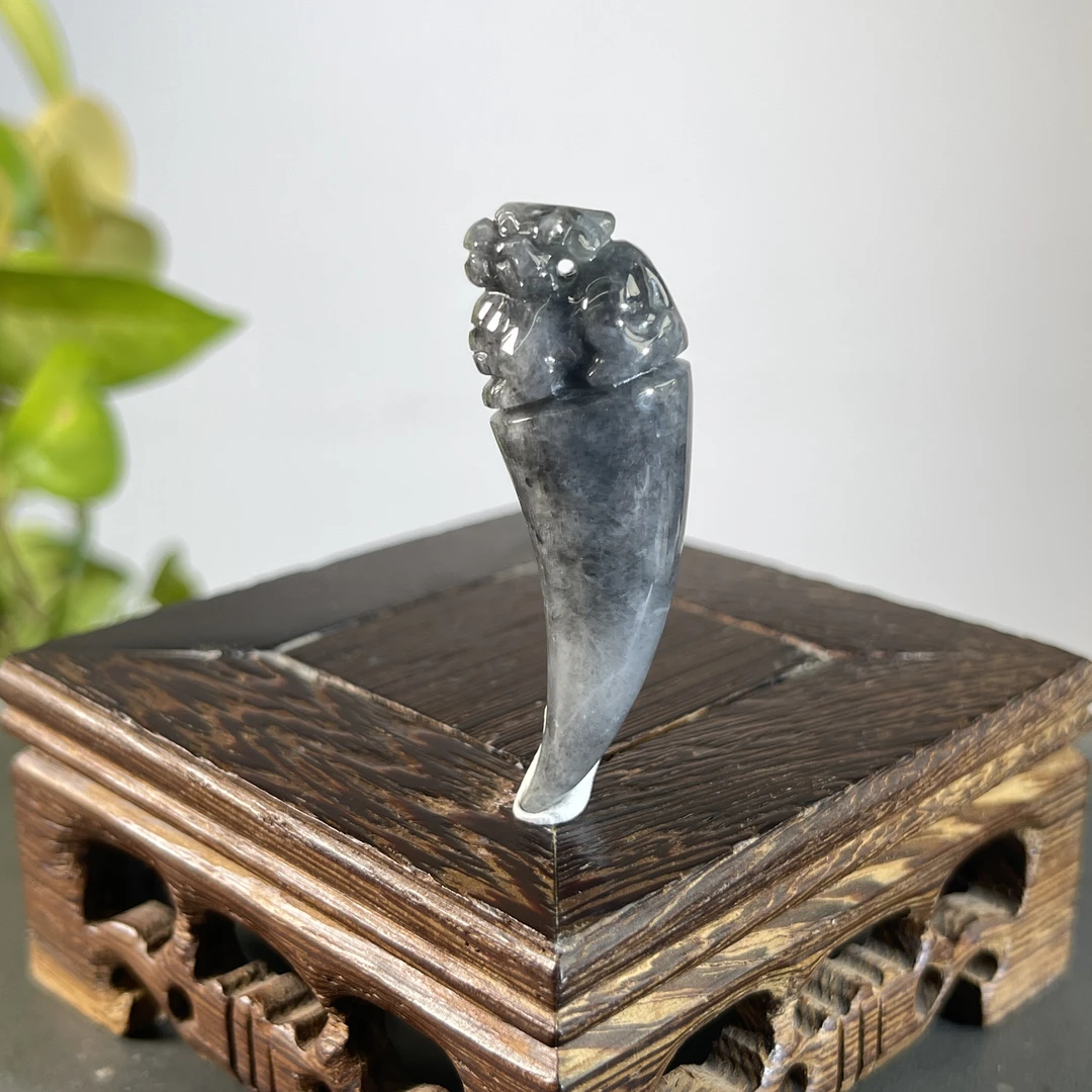 JCA23-02 天然缅甸A货翡翠  乌鸡-龙牙