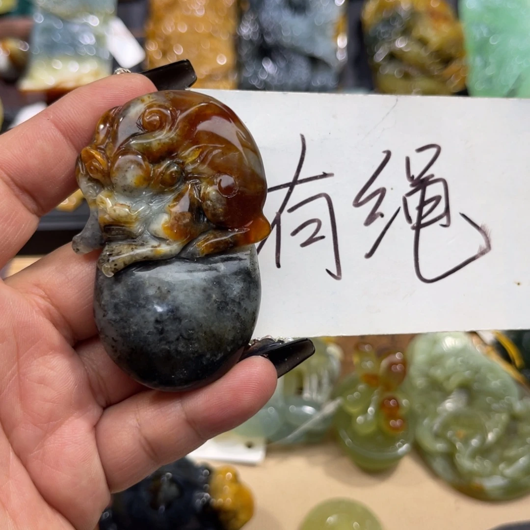 未镶嵌蛇纹石玉颈饰
