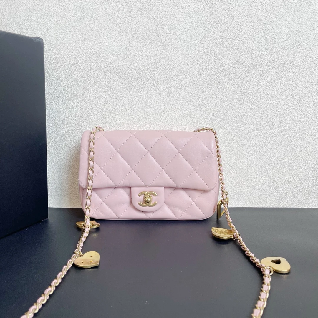 95新 Chanel/香奈儿 98新 大场直播/爱心链大mini包/10712