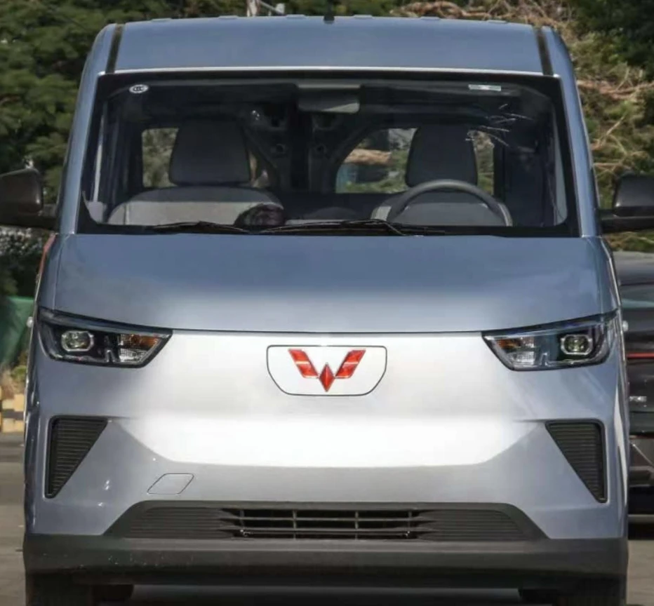 24年五菱扬光透镜支架