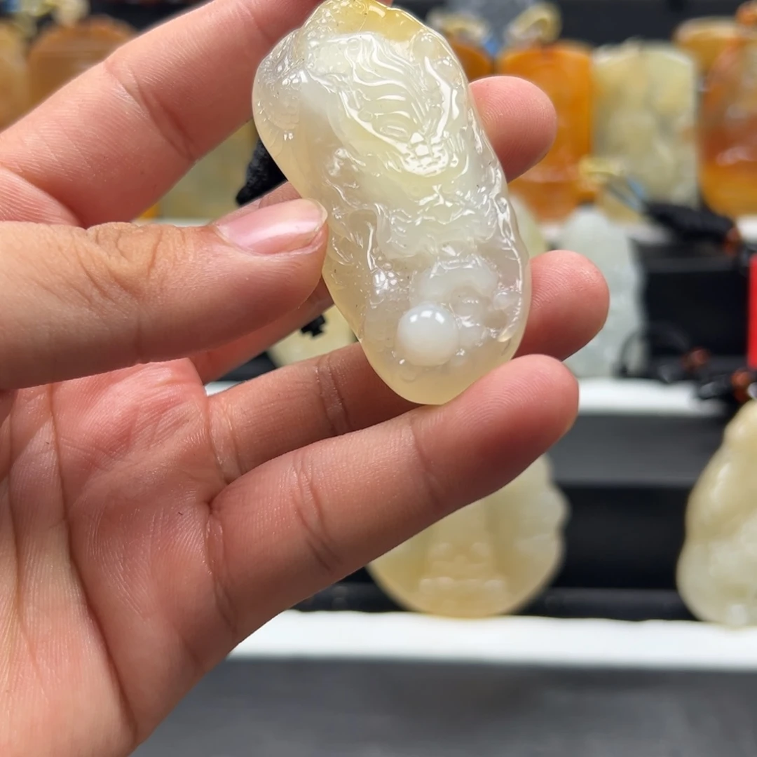 石英质玉（黄龙玉）未镶嵌多样性发货，发其一