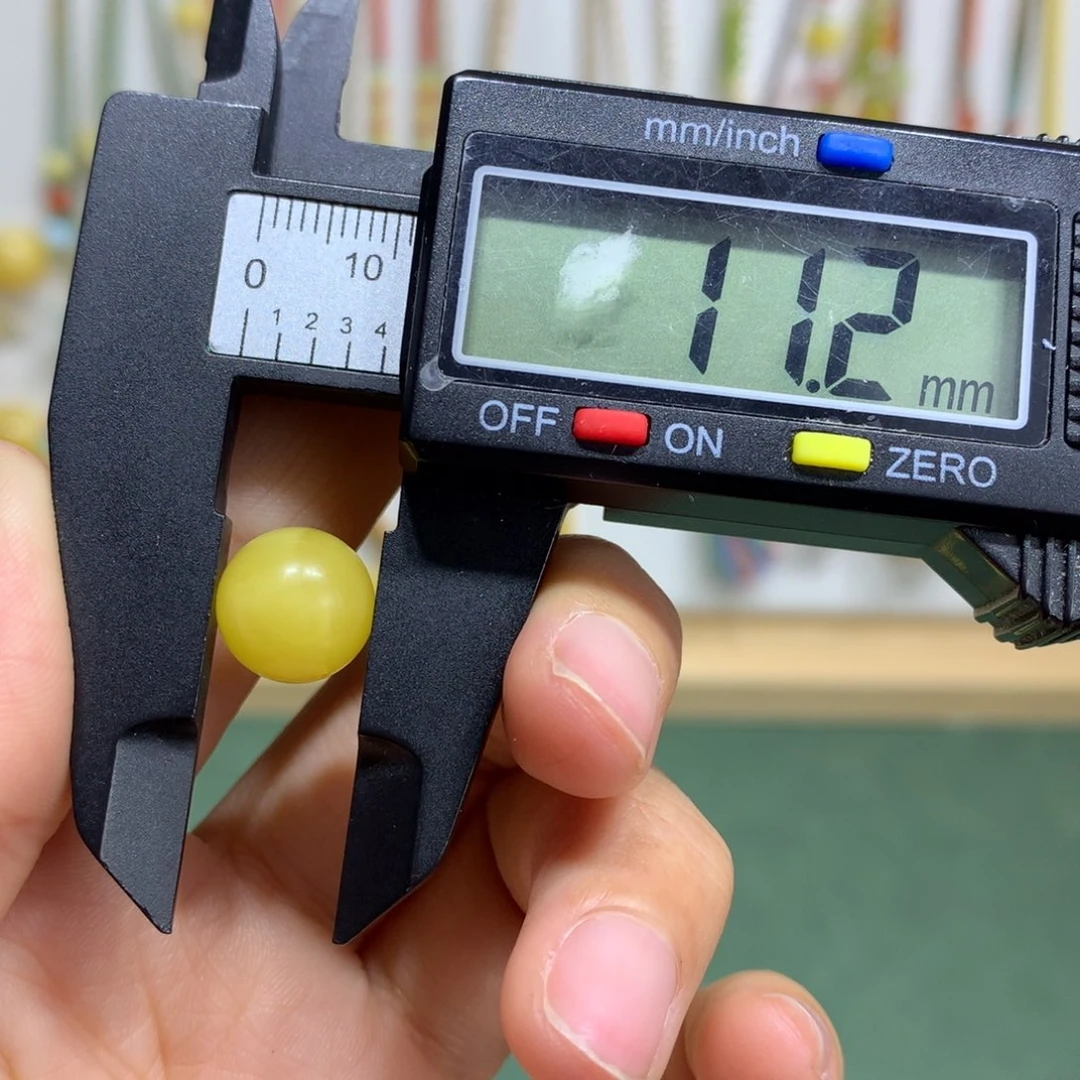 蜜蜡裸石未镶嵌特价瑕疵