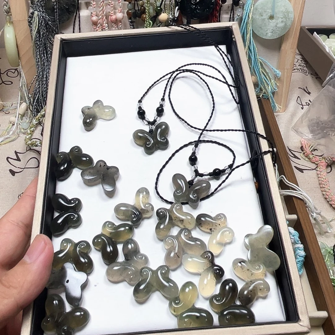 蛇纹石玉合金颈饰