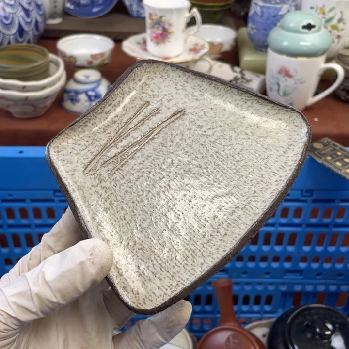 他家瓷器真美…开播了