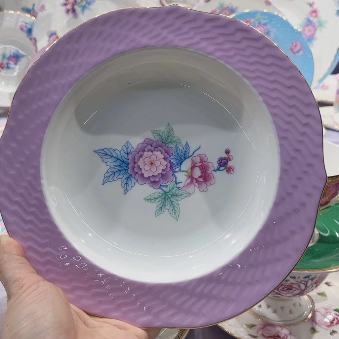 骨瓷8寸深盘。。。。。。。。。。