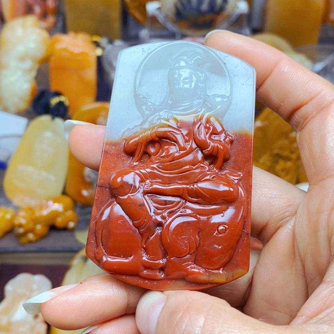 石英质玉（黄龙玉）未镶嵌颈饰