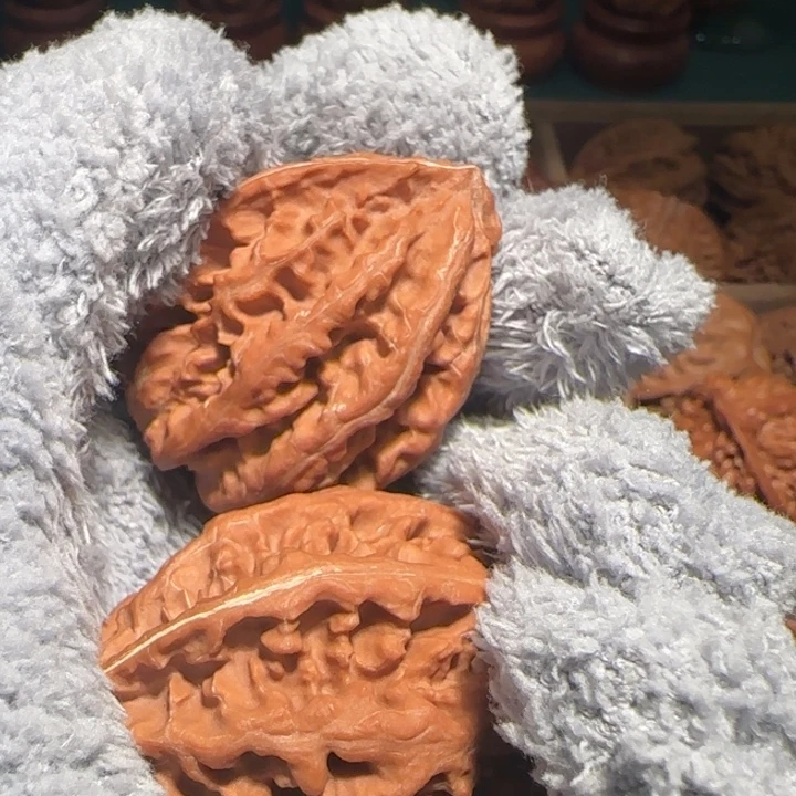 打***人文玩核桃吊坠蛤蟆头