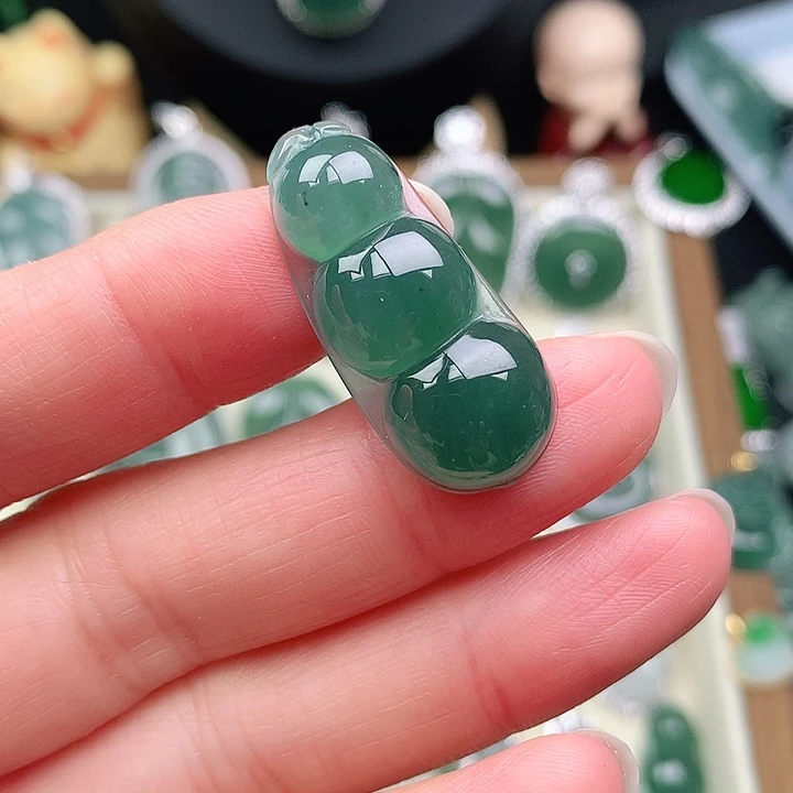 颈饰银S925镶嵌翡翠吊坠