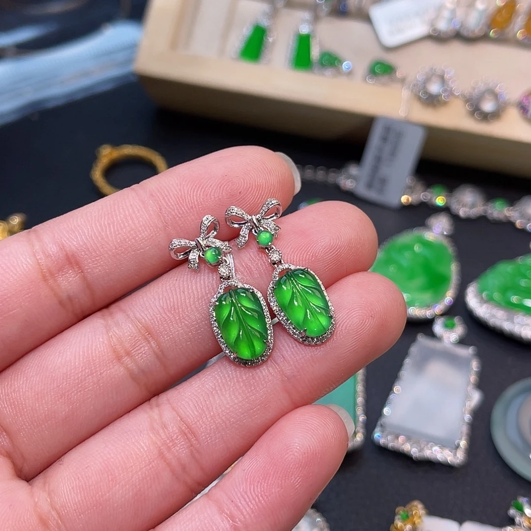 翡翠18K金镶嵌耳饰叶子