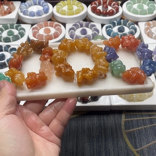 石英质玉（非洲翠）合金手串