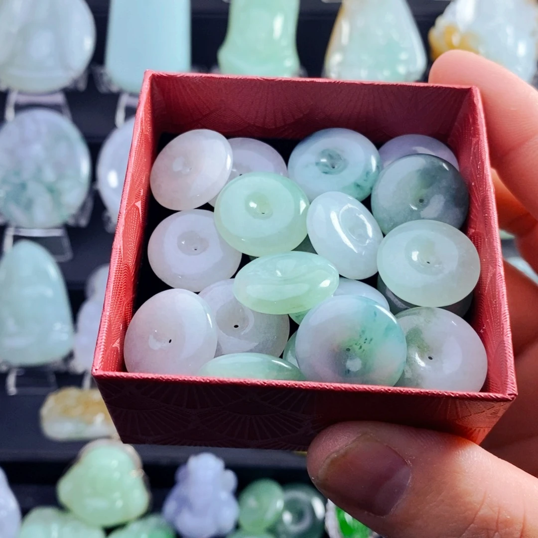 翡翠未镶嵌颈饰天然翡翠吊坠