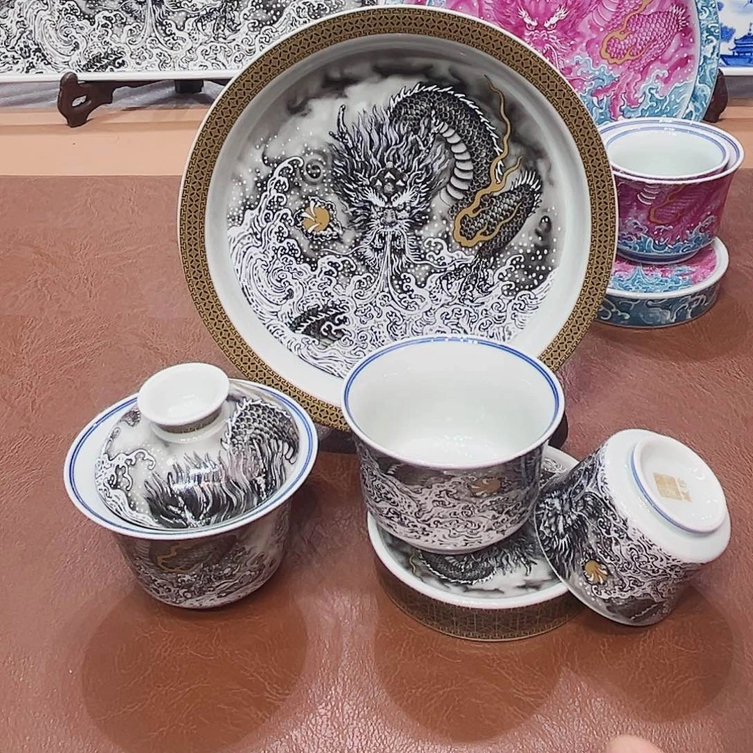 摆件景德镇陶瓷研究所工作的