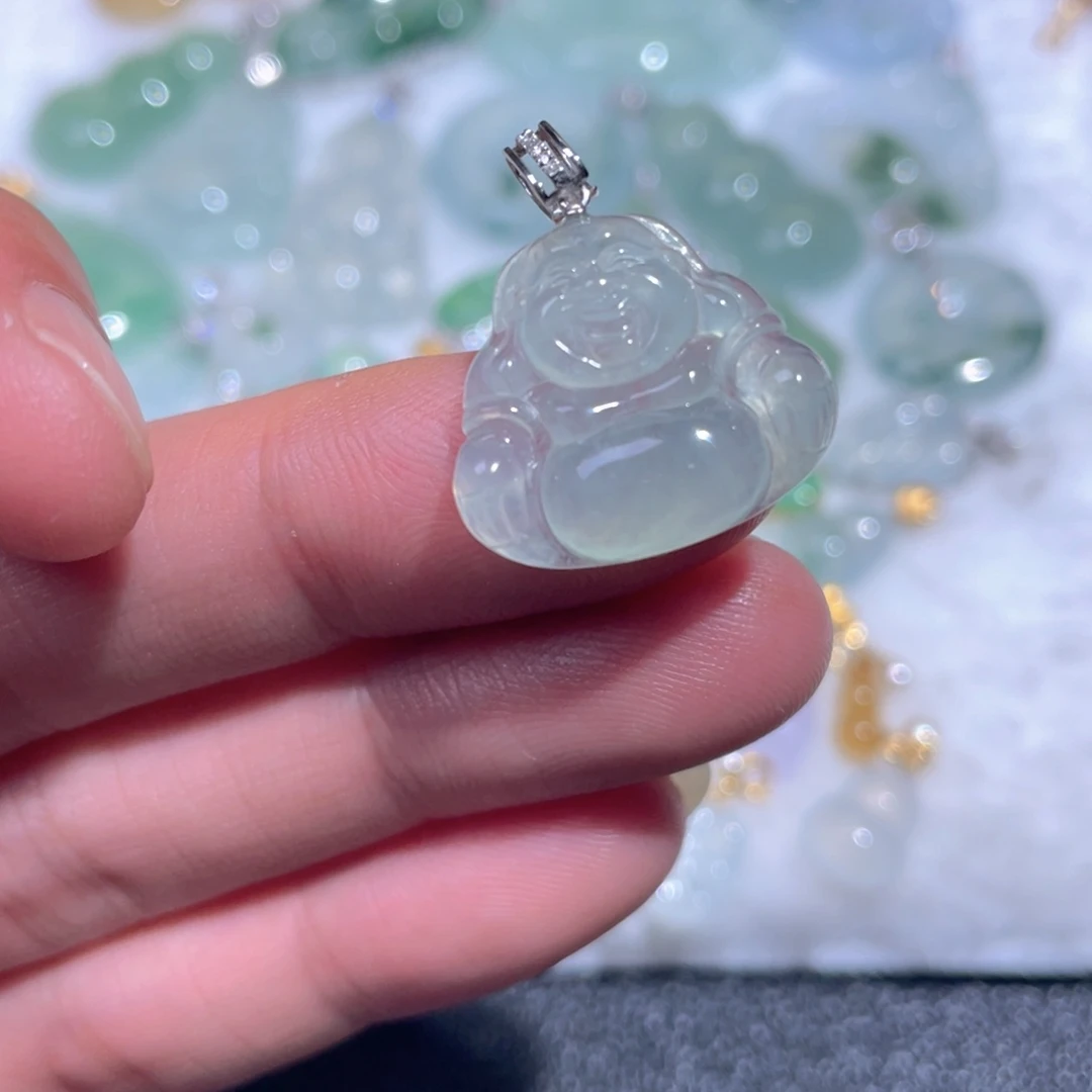 翡翠18K金镶嵌颈饰翡翠