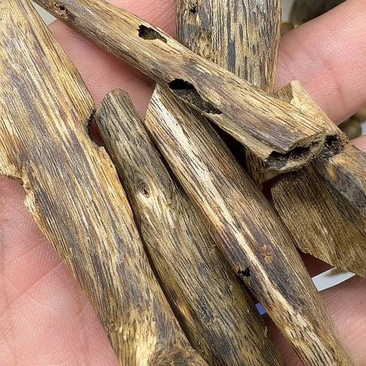 沉香沉香碎屑13.2 克