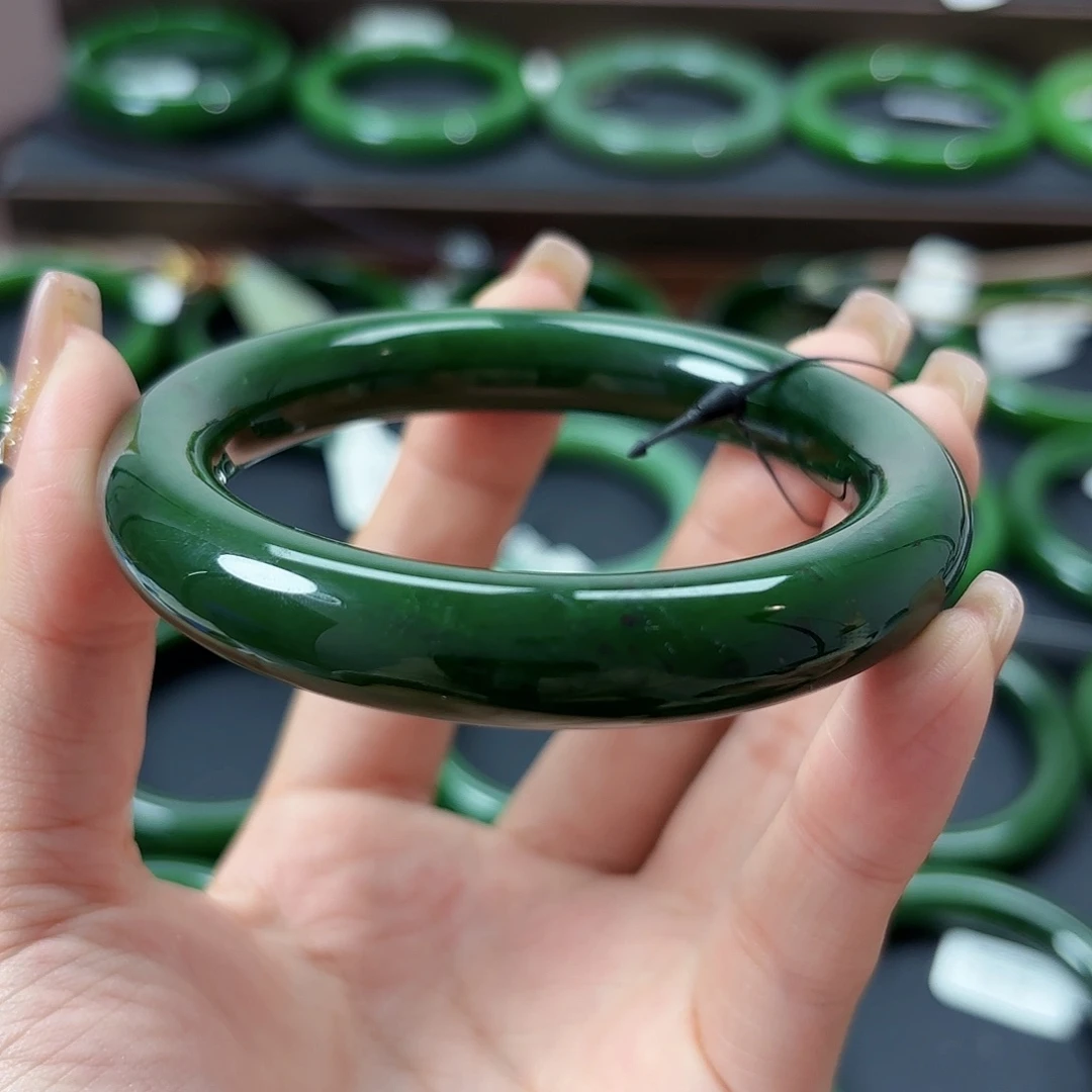 和田玉未镶嵌手镯56圈