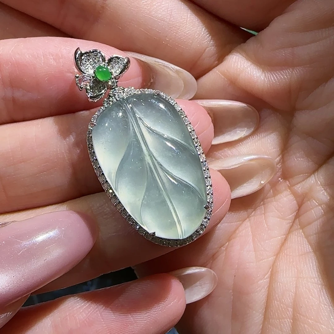 【闪购商品】颈饰18K金镶嵌翡翠?****?天然A货翡翠