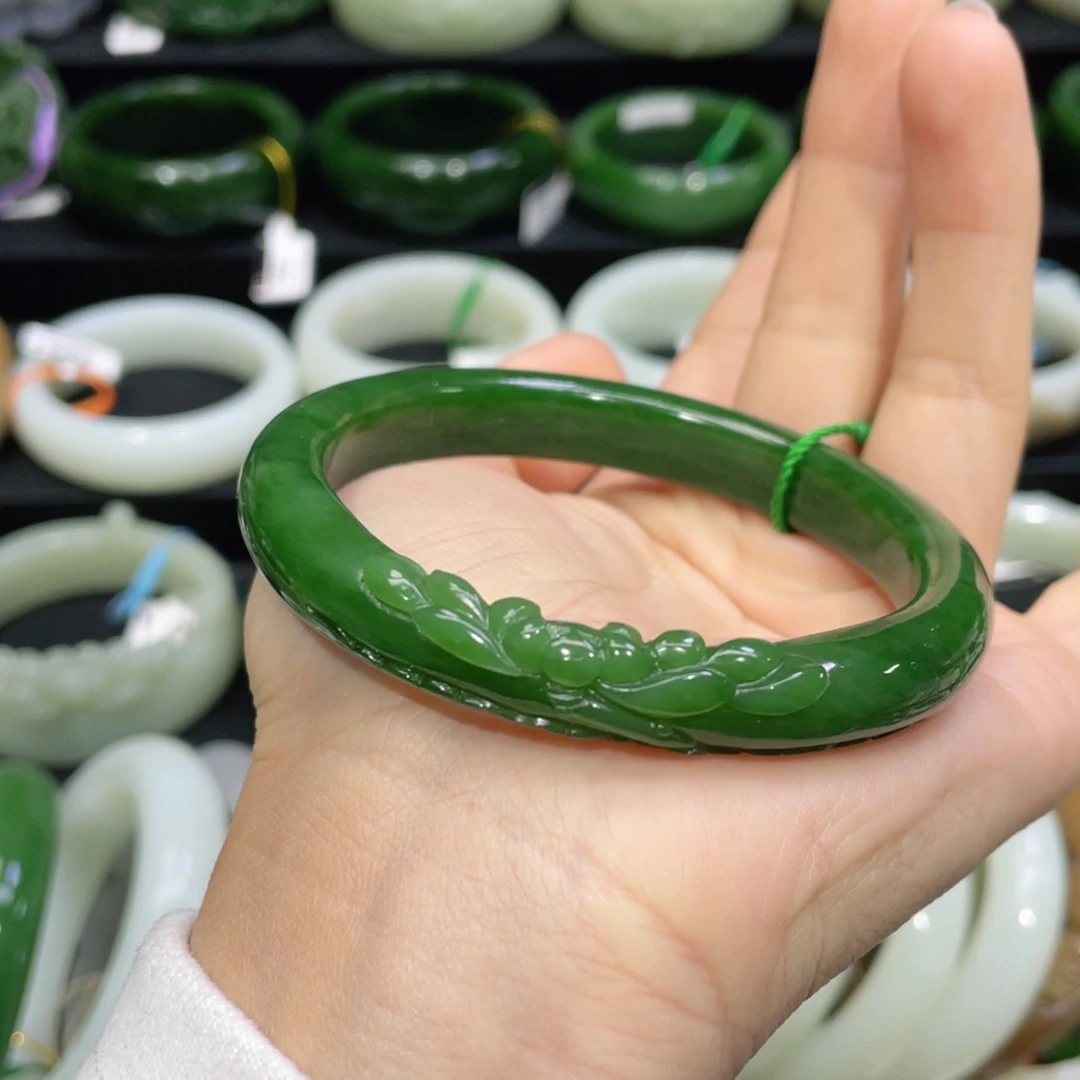 未镶嵌手镯和田玉68