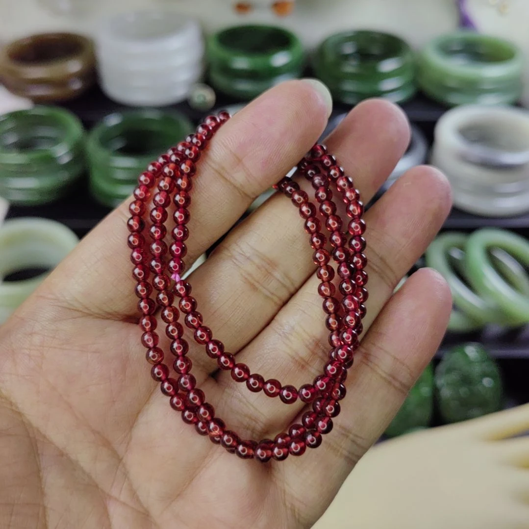 和田玉未镶嵌吊坠(赠链)