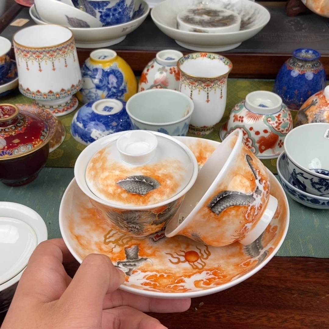 陶瓷的设计师是一个